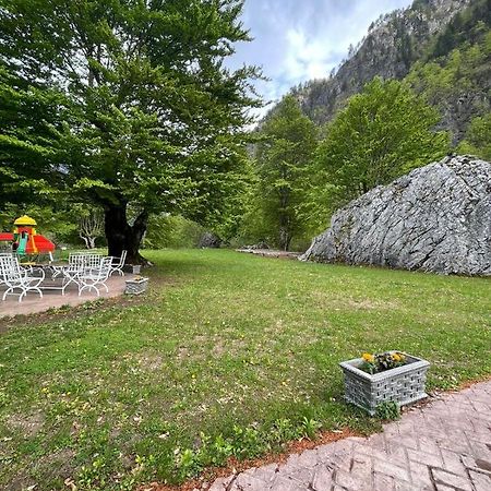 Bujtina Rilindja Guest House Valbone Valbona Exteriör bild